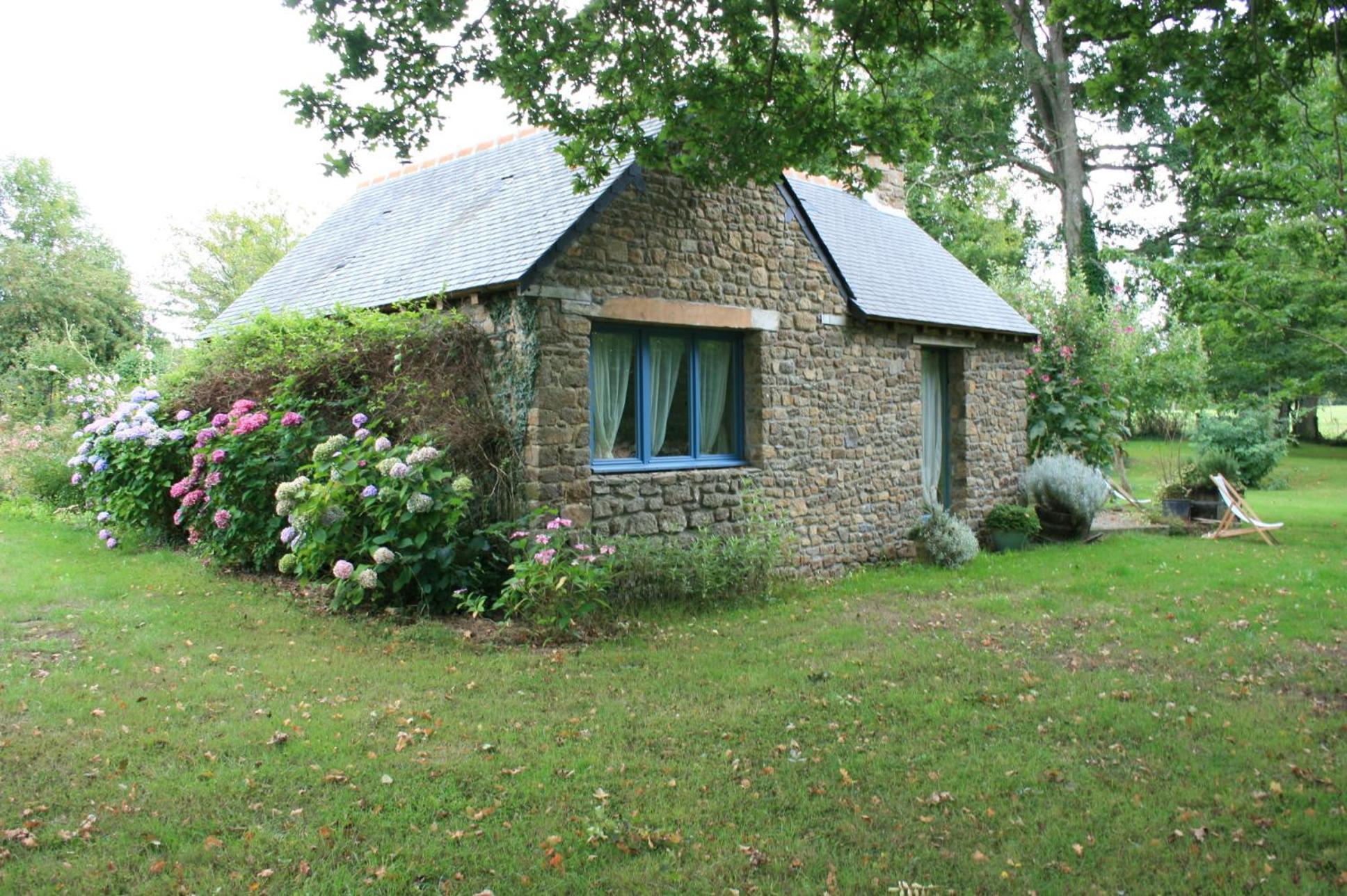 Bed and Breakfast Au Pont Ricoul Saint-Pierre-de-Plesguen Екстер'єр фото