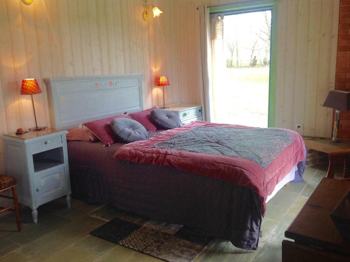 Bed and Breakfast Au Pont Ricoul Saint-Pierre-de-Plesguen Екстер'єр фото
